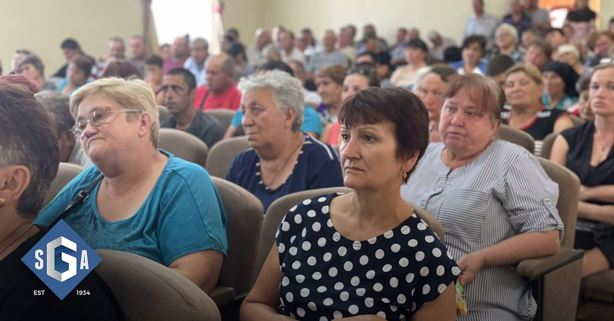 Churches in occupied Ukraine press on under pressure